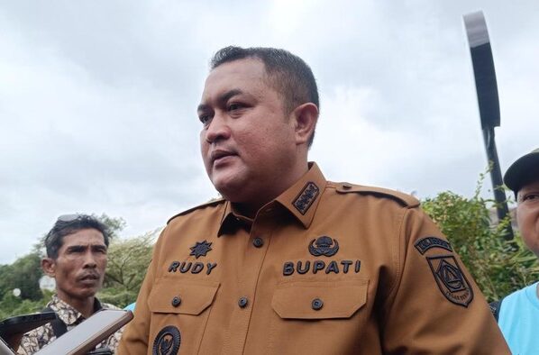 bupati-bogor-rudy-susmanto-1769757735397_169